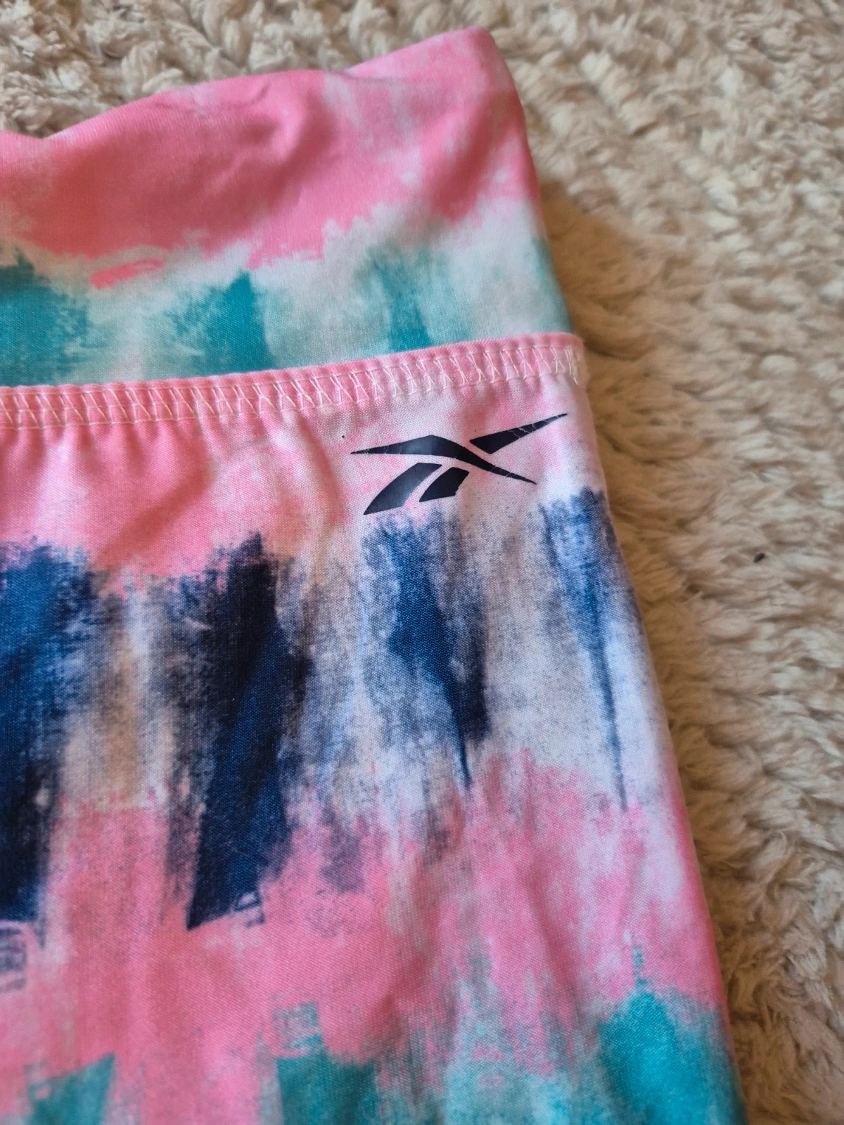 Short ciclista esportivo Reebok tie-dye multicolor – photo 3